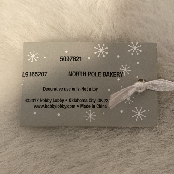 3 Faux Cupcake Ornaments Christmas 2017 - Picture 3 of 5